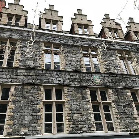 Apartment Living The Dream *