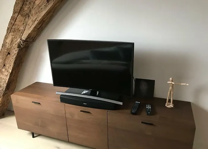 아파트 Living The Dream