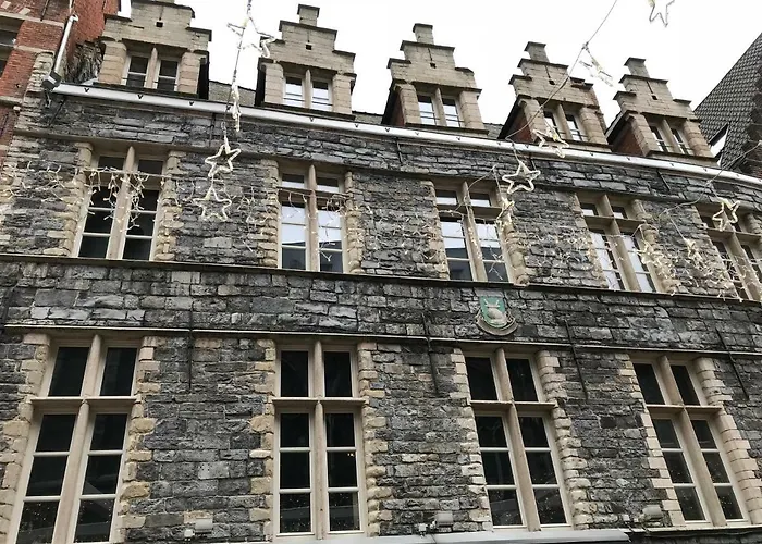 아파트 Living The Dream *